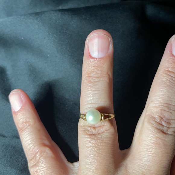 Ring - Picture 3 of 3